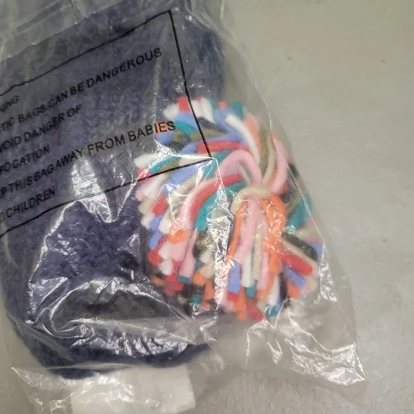 😊asos🧤🌈 Oversized Rainbow Pom Pom Mitten [BNIB]🧤❤️ - Picture 5 of 8